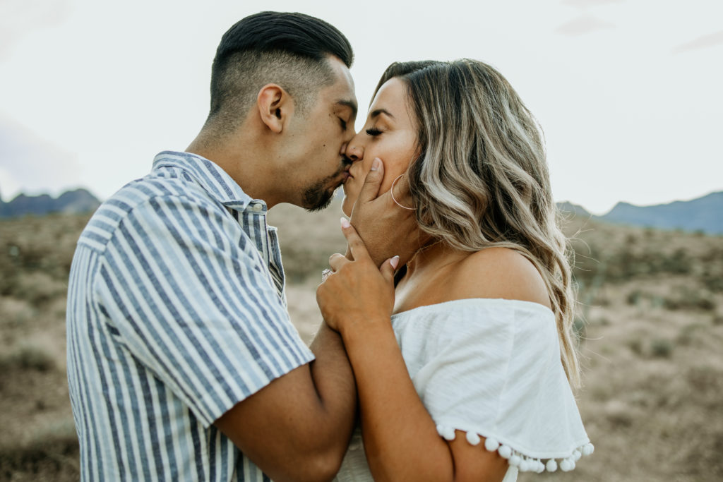 cute red rock locations for engagement
