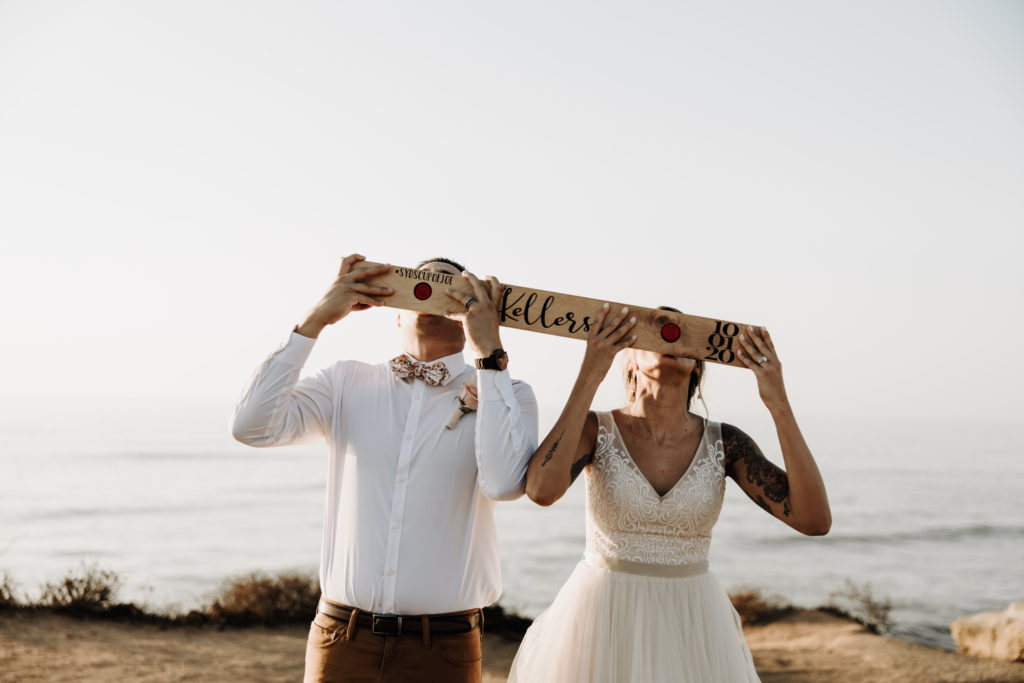 elopement at sunset cliffs by San Diego wedding photographer pages studio